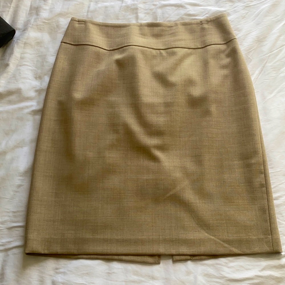 Tristan Suit set skirt Size: 8